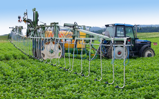 Pflanzenschutzmittel Traktor Dropleg